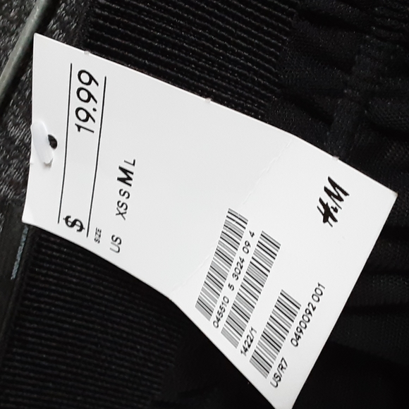 Nwt black sheer lined skirt - Picture 6 of 6